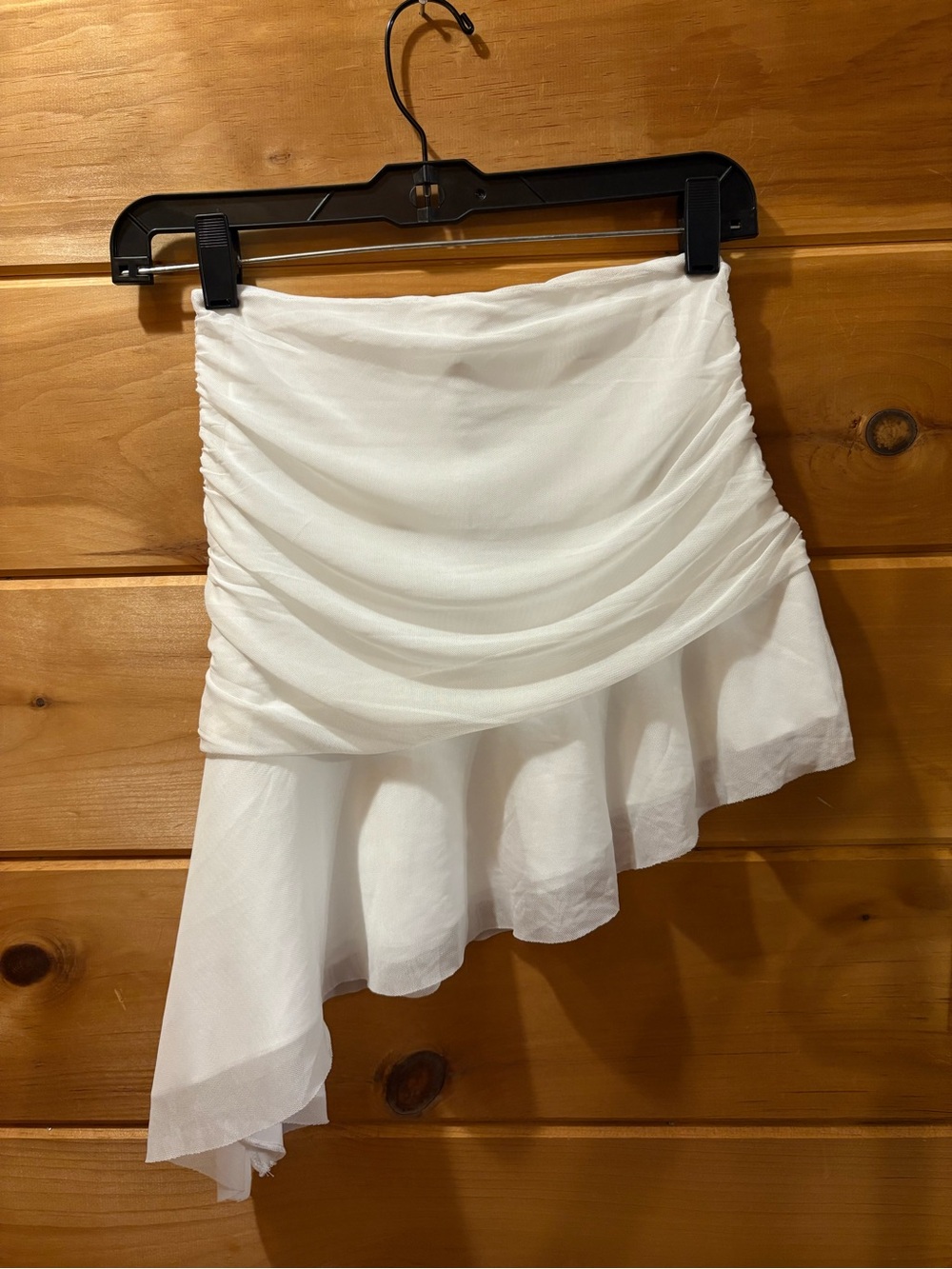 Princess Polly White Asymmetrical Lovell Ruffle Mini Skirt size 2 NWT